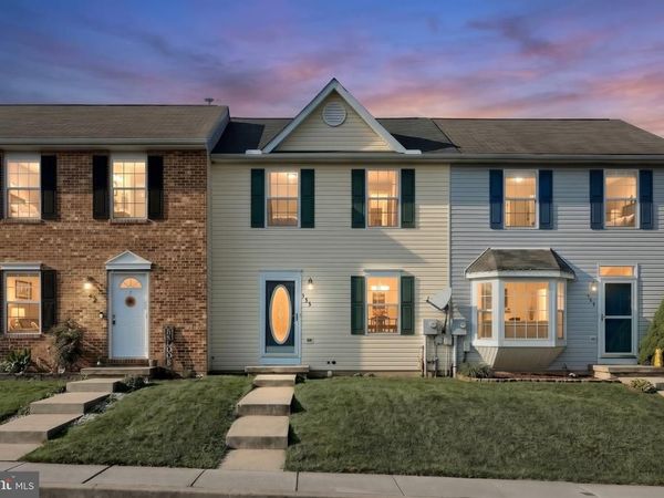 135 APPLE GROVE LANE , LITTLESTOWN, PA 17340