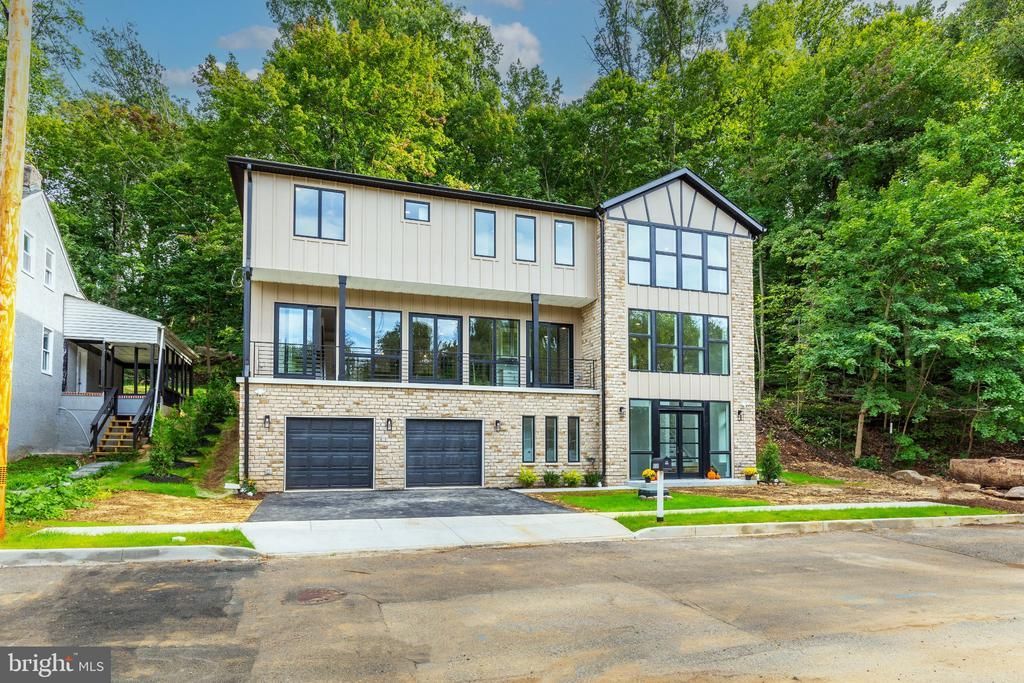 810 MAPLE LANE , ASTON, PA 19014