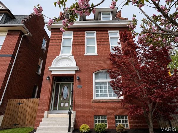 2241 Shenandoah Avenue, St Louis, MO 63104