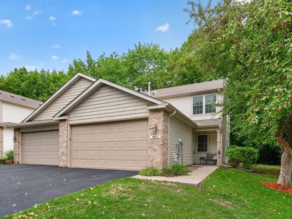 8011 Everest Lane N, Maple Grove, MN 55311