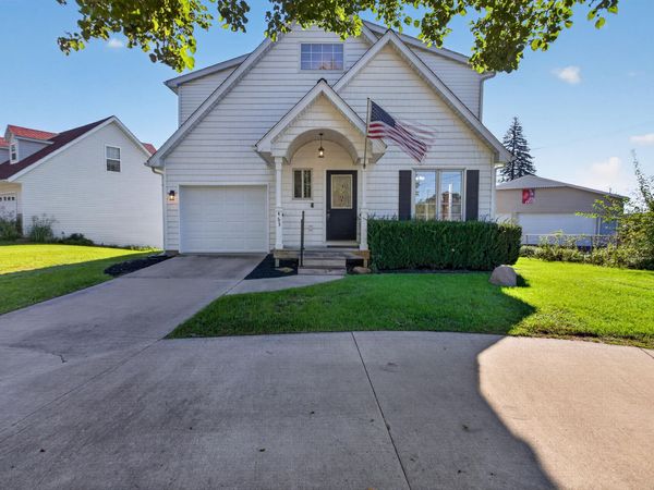 463 Washington Drive, Michigan Center, MI 49254