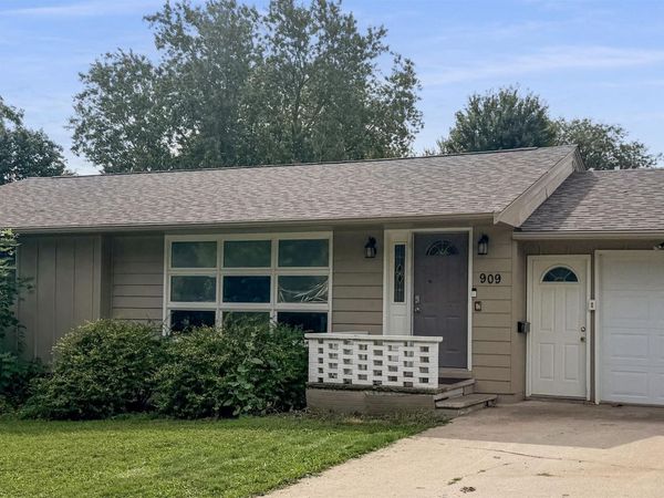 909 3rd Avenue SE, Hampton, IA 50441