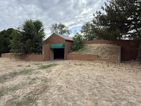 1117 S Stanford St, Nampa, ID 83686