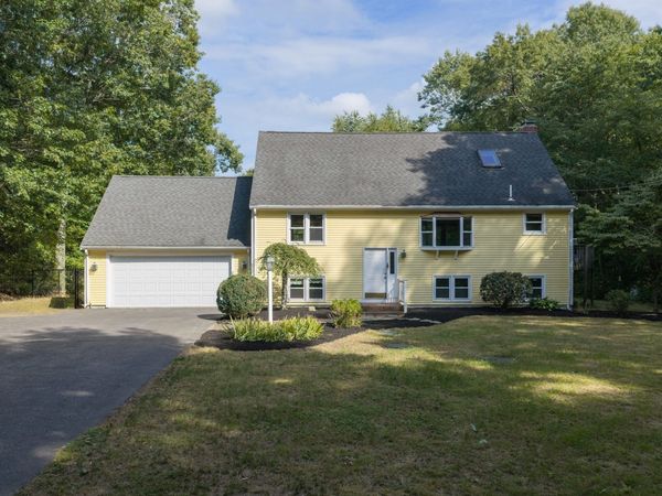 15 N Precinct St, Lakeville, MA 02347