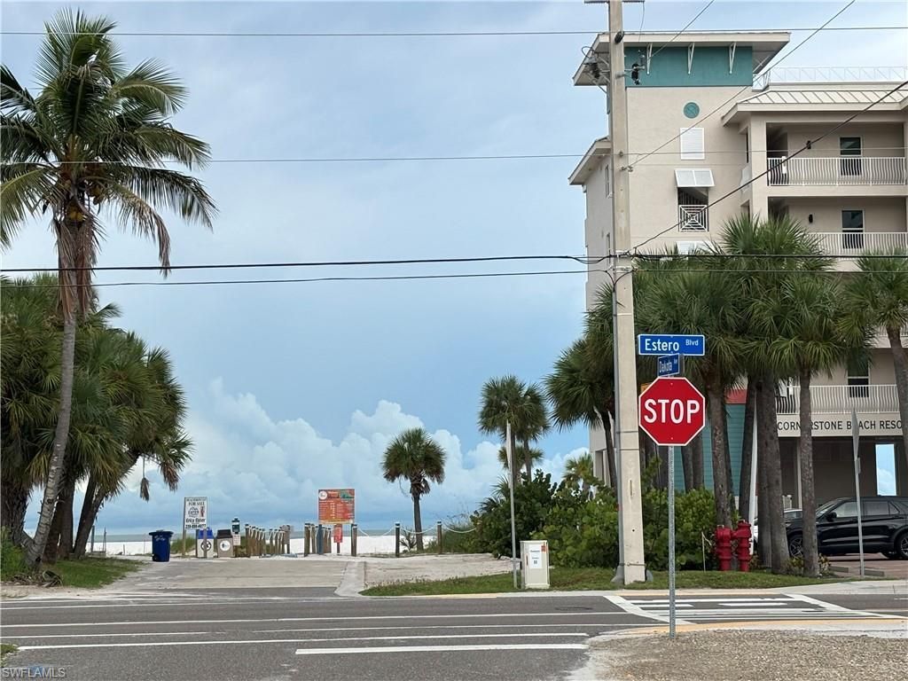 209 Dakota Ave, Fort Myers Beach, FL 33931 Photo