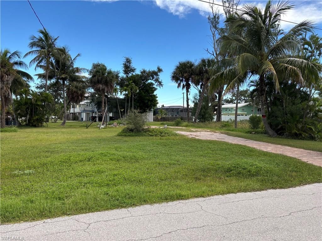 209 Dakota Ave, Fort Myers Beach, FL 33931 Photo