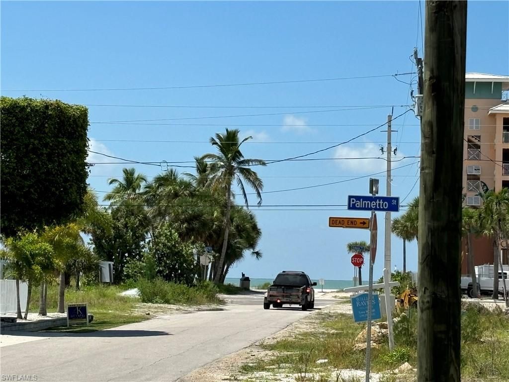 209 Dakota Ave, Fort Myers Beach, FL 33931 Photo