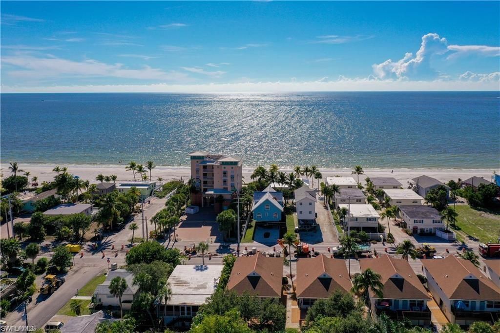 209 Dakota Ave, Fort Myers Beach, FL 33931 Photo