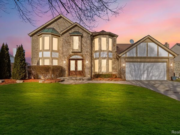 37701 FLEETWOOD Drive , Farmington Hills, Mi 48331