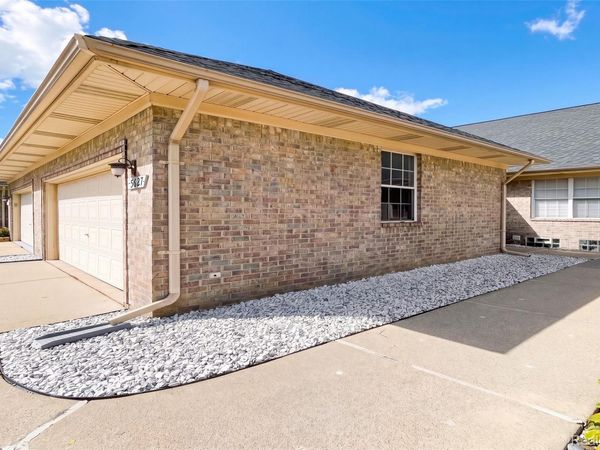 5627 Seabreeze Lane , Unit 3, Sterling Heights, Mi 48310