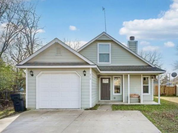 210 E 15th Street, Mounds, OK 74047