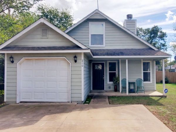 210 E 15th Street, Mounds, OK 74047