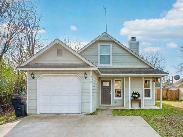210 E 15th Street, Mounds, OK 74047