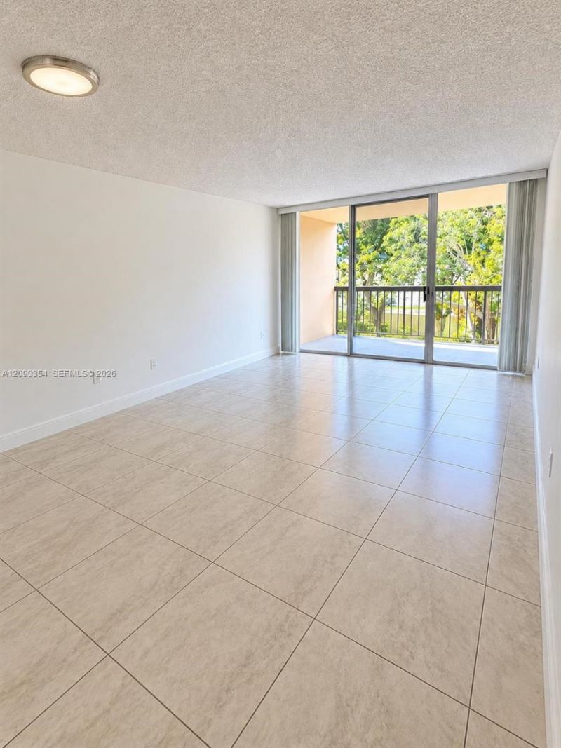 10975 SW 107th St, Unit 313, Miami, FL 33176 Photo