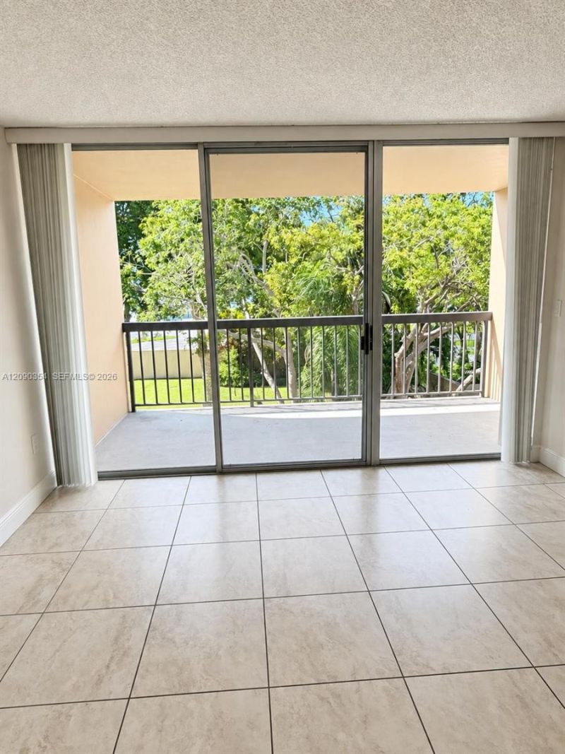 10975 SW 107th St, Unit 313, Miami, FL 33176 Photo