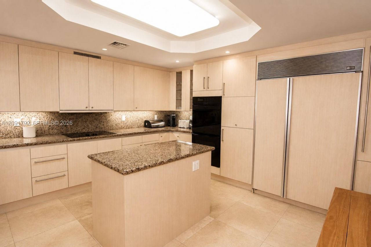 430 Grand Bay Dr , Unit 606, Key Biscayne, FL 33149 Photo
