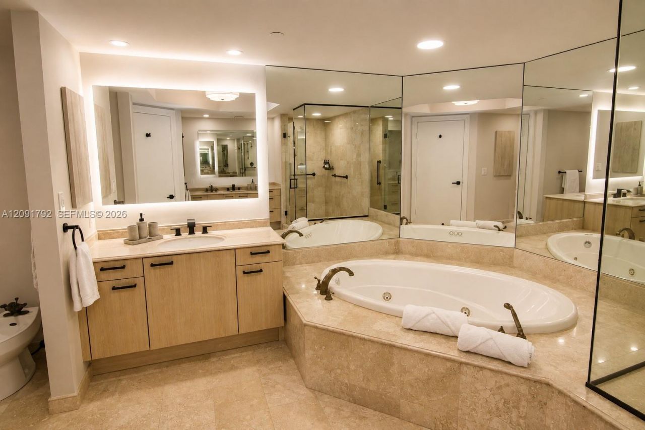 430 Grand Bay Dr , Unit 606, Key Biscayne, FL 33149 Photo
