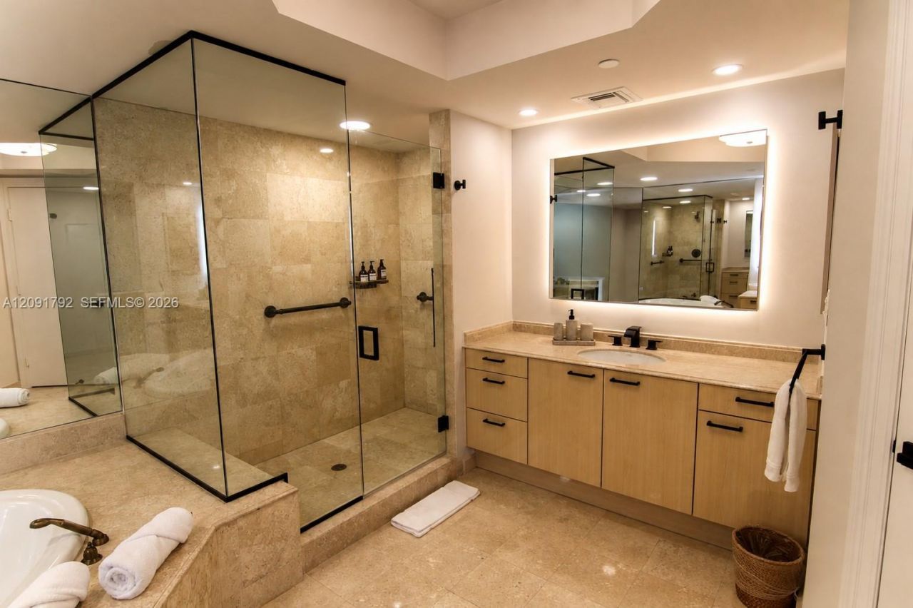 430 Grand Bay Dr , Unit 606, Key Biscayne, FL 33149 Photo