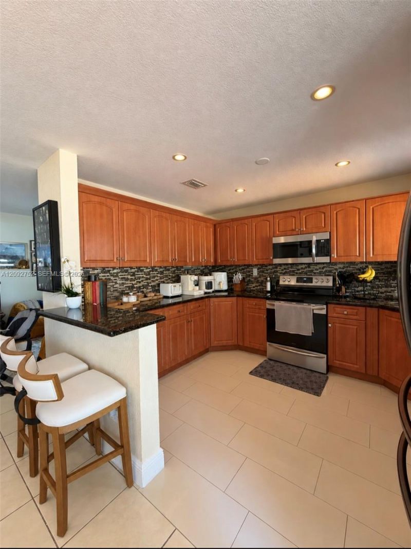 4300 NW 183rd St, Miami Gardens, FL 33055 Photo