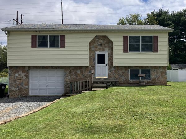 5 Fawn Drive, West Hazleton, PA 18202