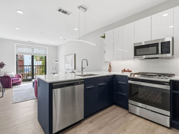 656 Saratoga, Unit 206, Boston, MA 02128