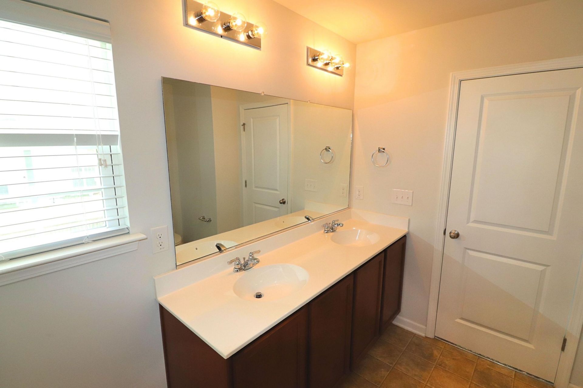 7716 Haywood Street Photo 9
