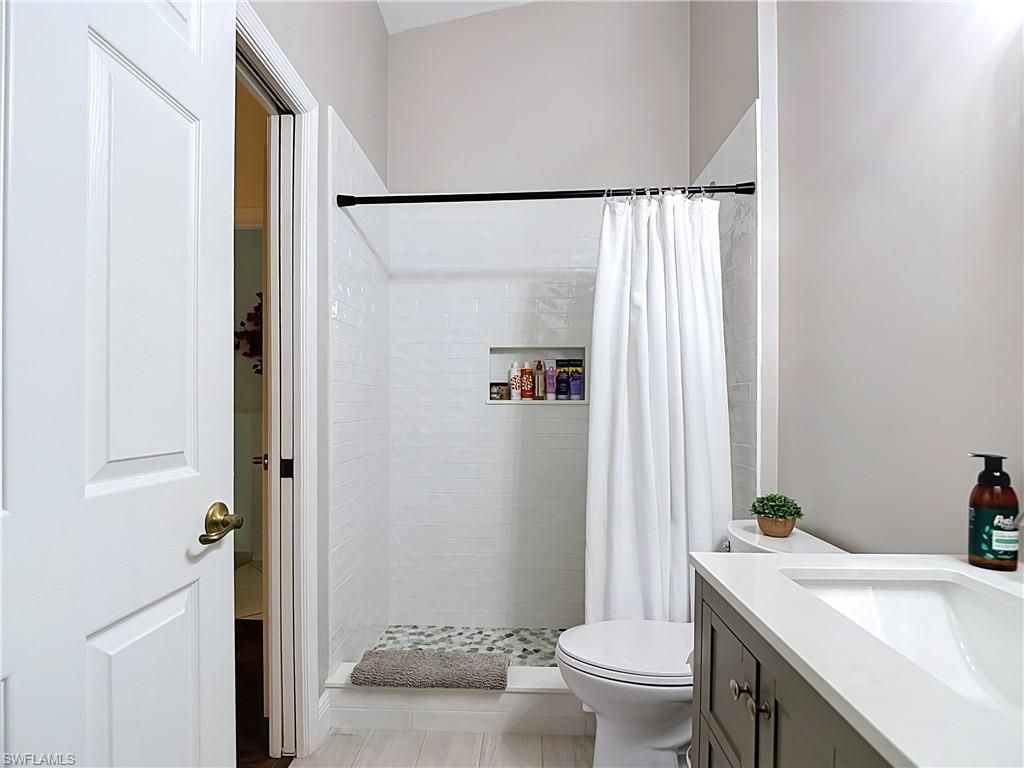 5600 Northboro Dr , Unit 201, Naples, FL 34110 Photo