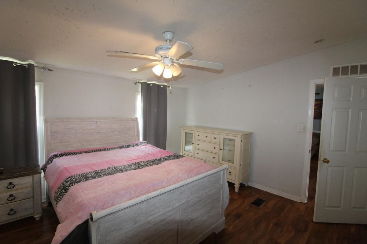 510 Folly Estates Dr. Photo 15