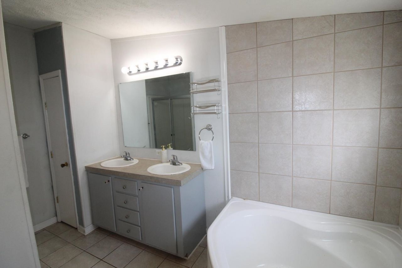 510 Folly Estates Dr. Photo 17