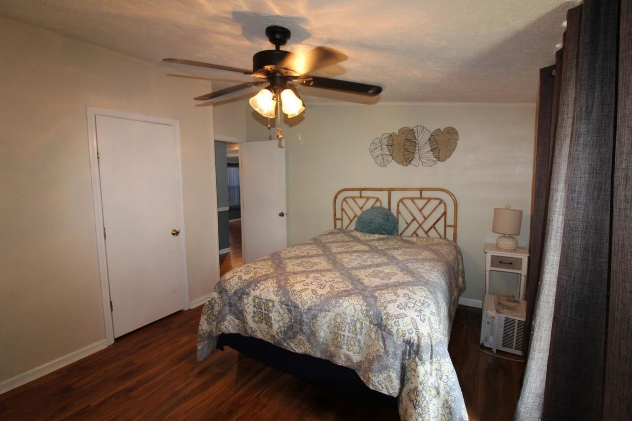 510 Folly Estates Dr. Photo 26