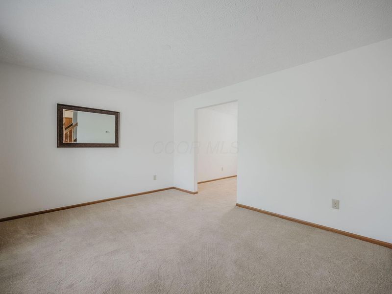 4489 Woodstream Drive, Columbus, OH 43230 Photo 6