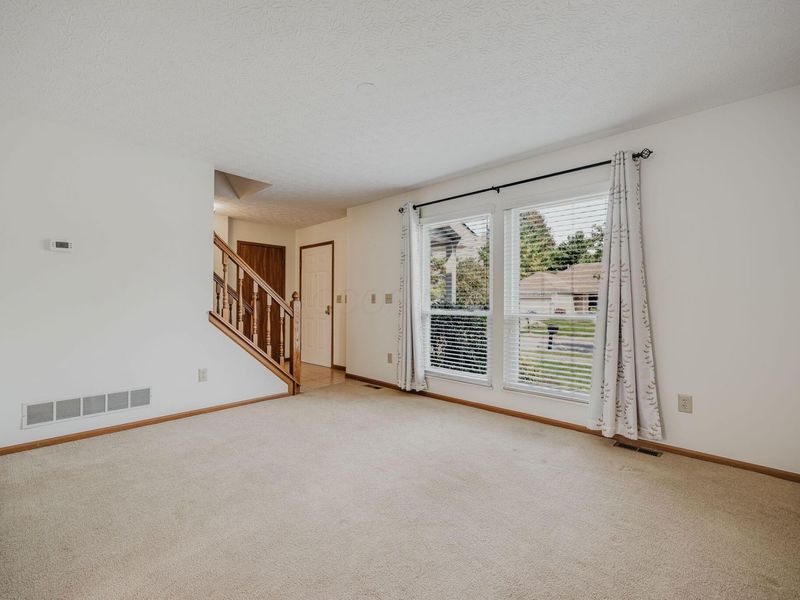 4489 Woodstream Drive, Columbus, OH 43230 Photo 8