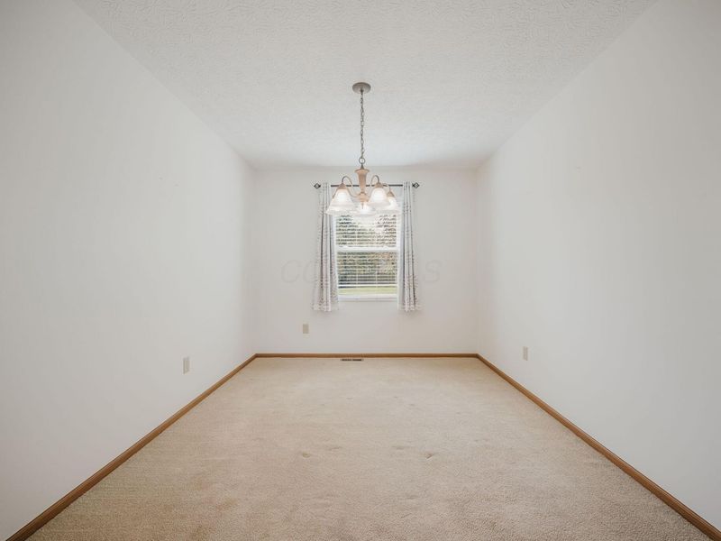 4489 Woodstream Drive, Columbus, OH 43230 Photo 9