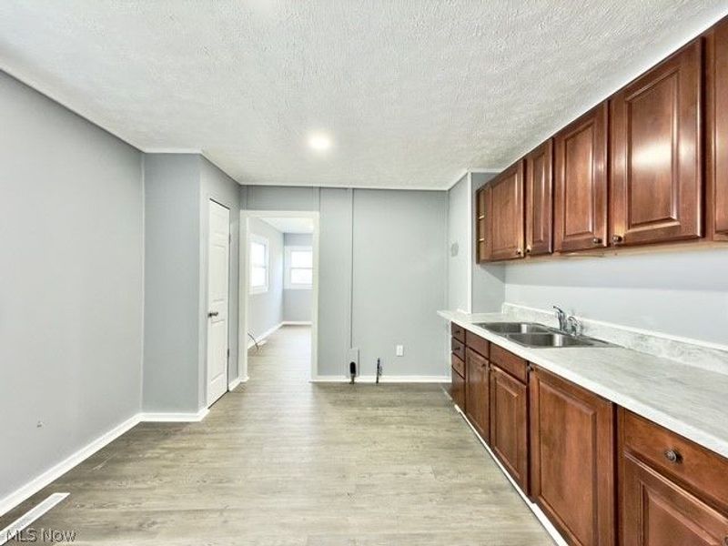 14208 Clifford Avenue, Cleveland, OH 44135 Photo 3