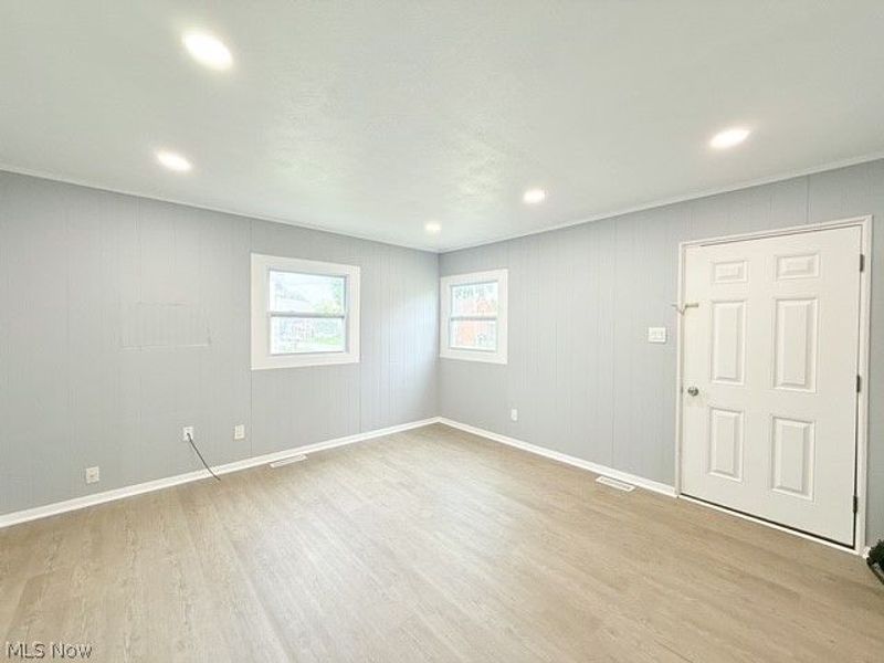 14208 Clifford Avenue, Cleveland, OH 44135 Photo 5