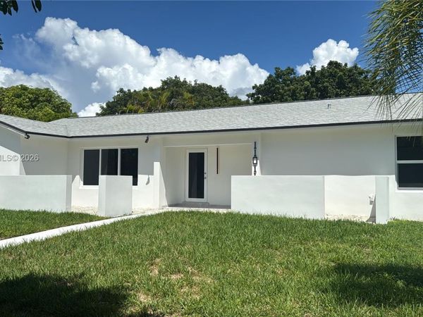 11011 SW 162nd Ter , Miami, FL 33157