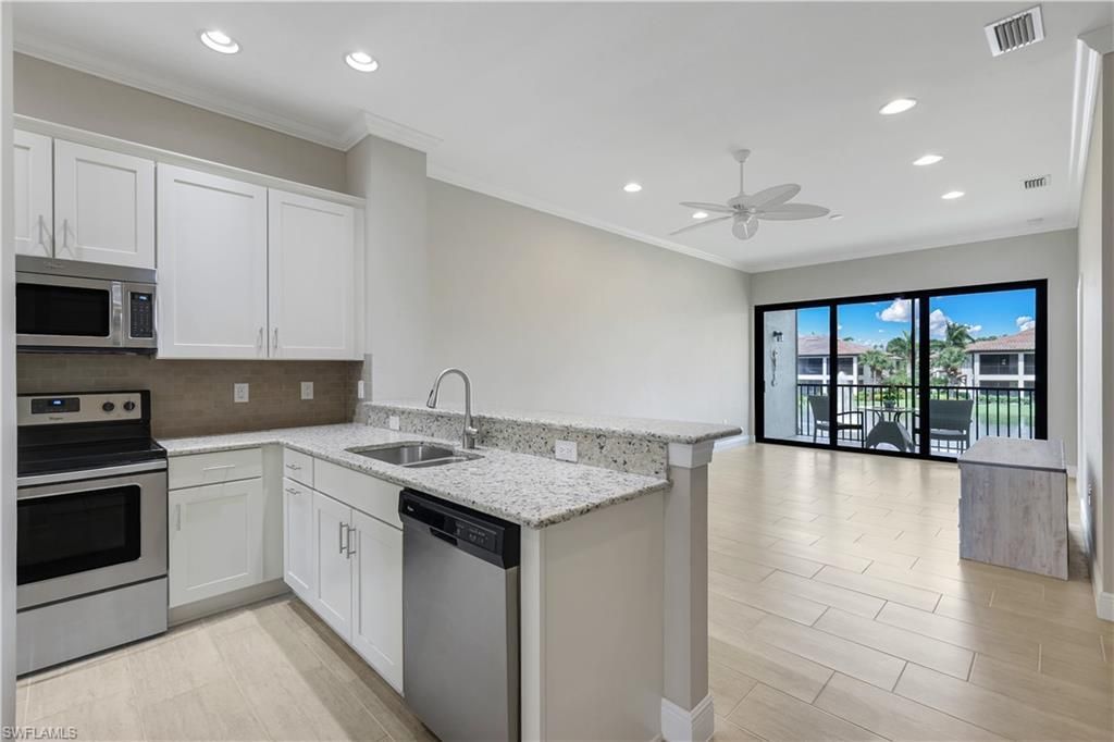 15114 Palmer Lake Cir , Unit 203, Naples, FL 34109 Photo