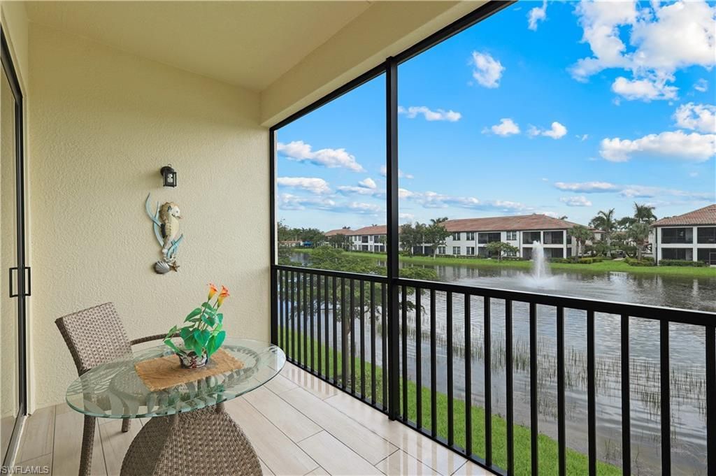 15114 Palmer Lake Cir , Unit 203, Naples, FL 34109 Photo