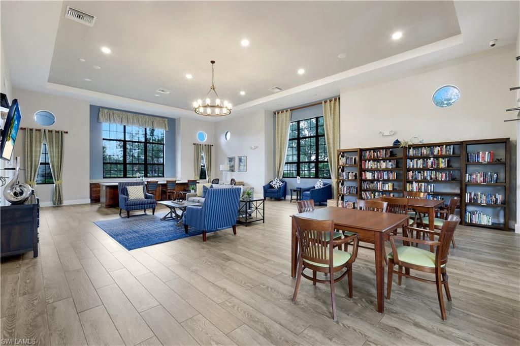 15114 Palmer Lake Cir , Unit 203, Naples, FL 34109 Photo