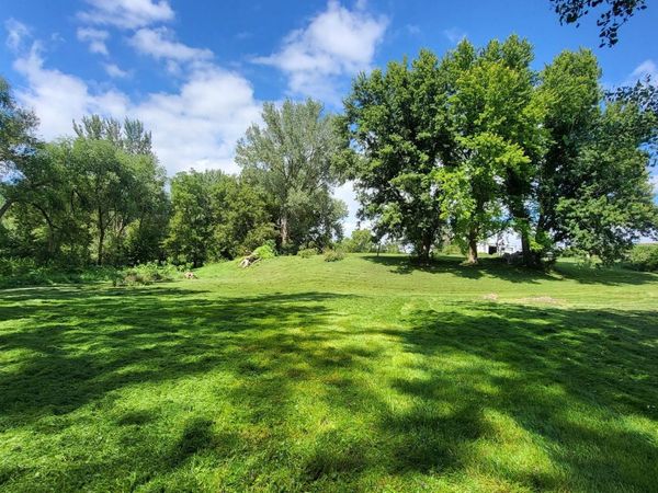 13556 Peach Ave, Castana, IA 51010