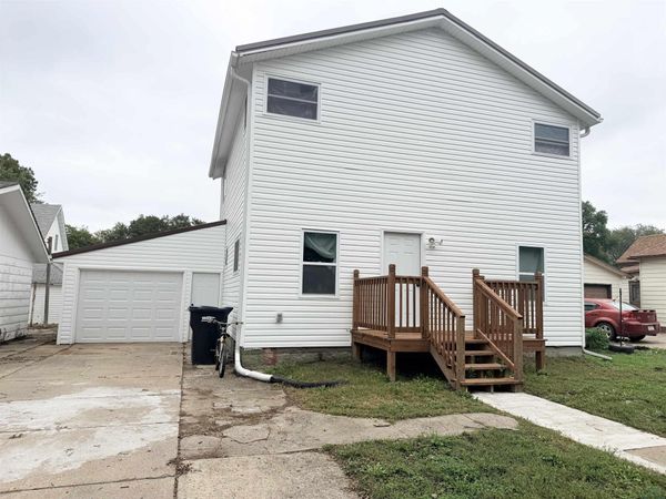 421 Sargent St, Akron, IA 51001