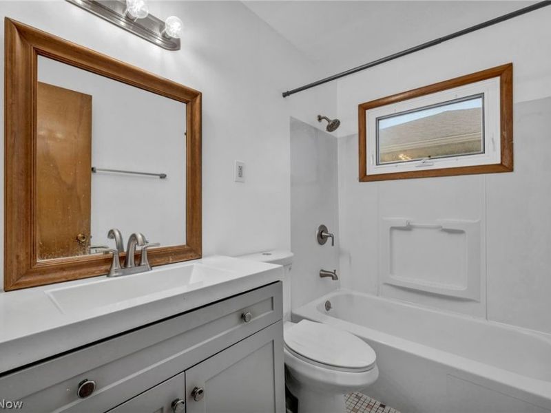 24560 Stephen Avenue, Euclid, OH 44123 Photo 32