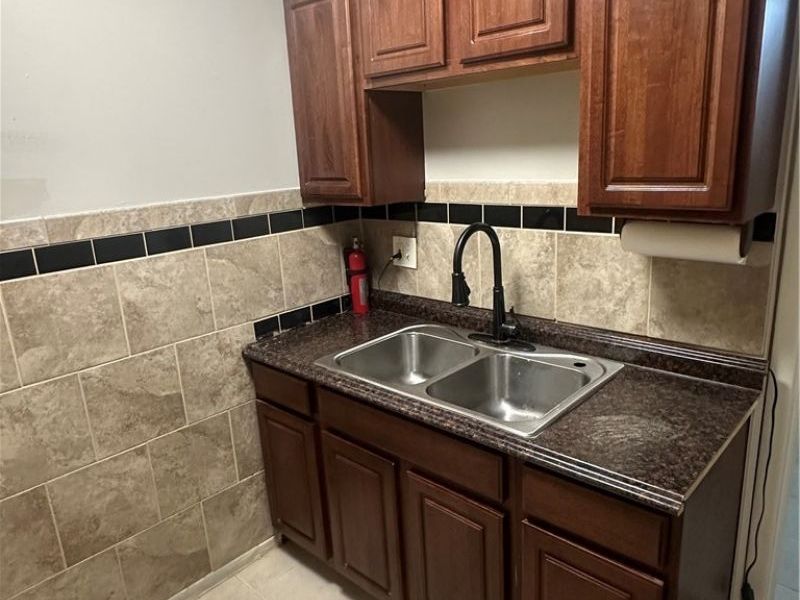 16000 Maple Heights Boulevard, Unit 102, Maple Heights, OH 44137 Photo 12