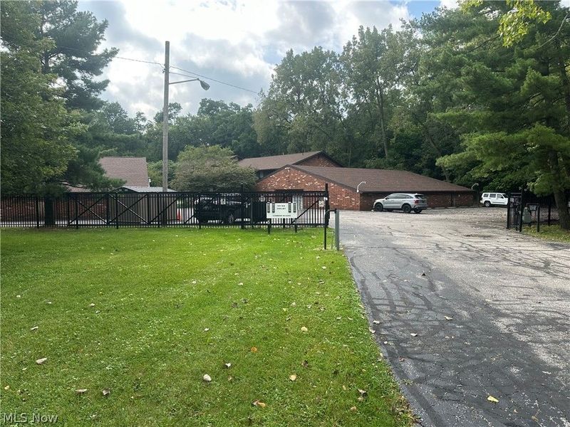 16000 Maple Heights Boulevard, Unit 102, Maple Heights, OH 44137 Photo 28