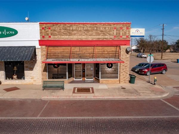132 E Walker Street, Breckenridge, TX 76424