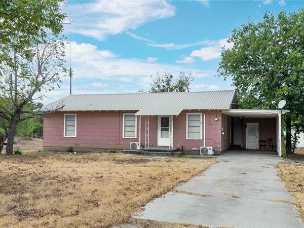 408 S 4th Street, Bangs, TX 76823
