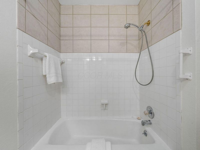 253 E Kossuth Street, Unit A, Columbus, OH 43206 Photo 16