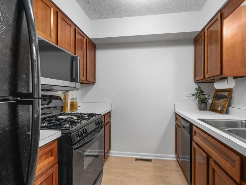 253 E Kossuth Street, Unit A, Columbus, OH 43206 Photo 17
