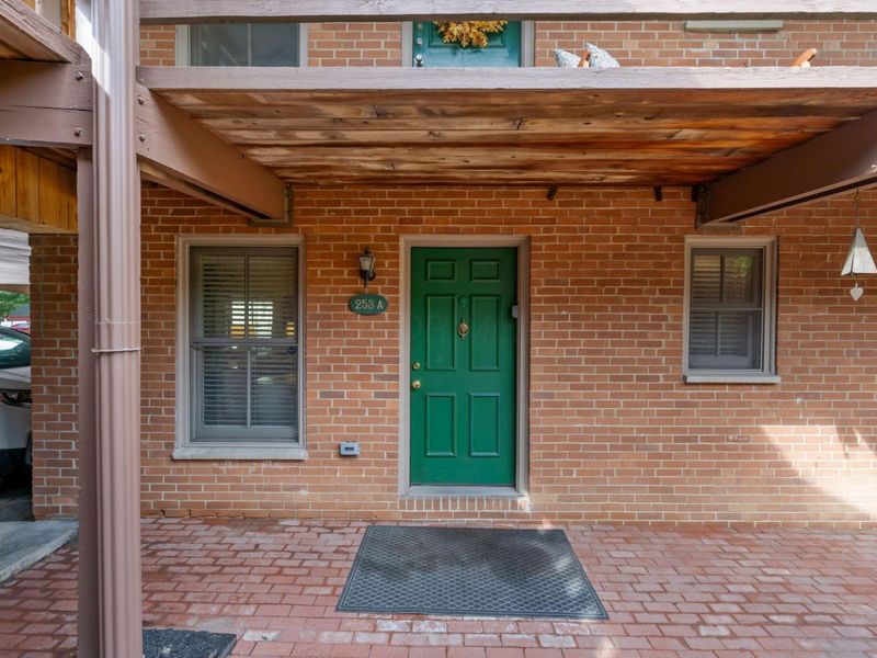 253 E Kossuth Street, Unit A, Columbus, OH 43206 Photo 2