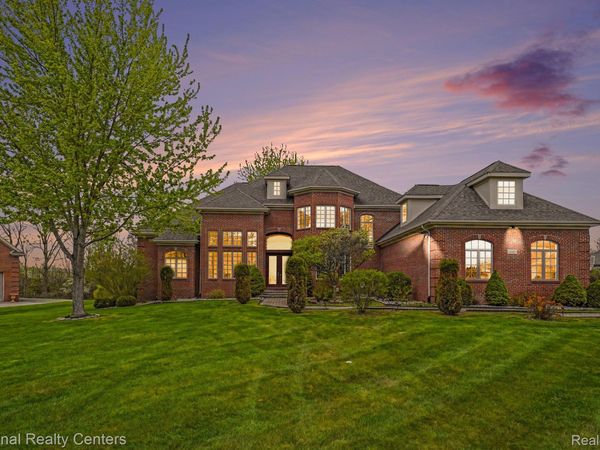 16987 Kings Fairway Lane, Grand Blanc, Mi 48439